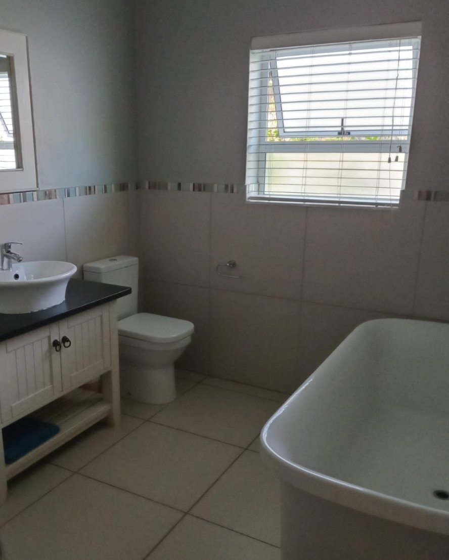 4 Bedroom Property for Sale in Kraaibosch Country Estate Western Cape